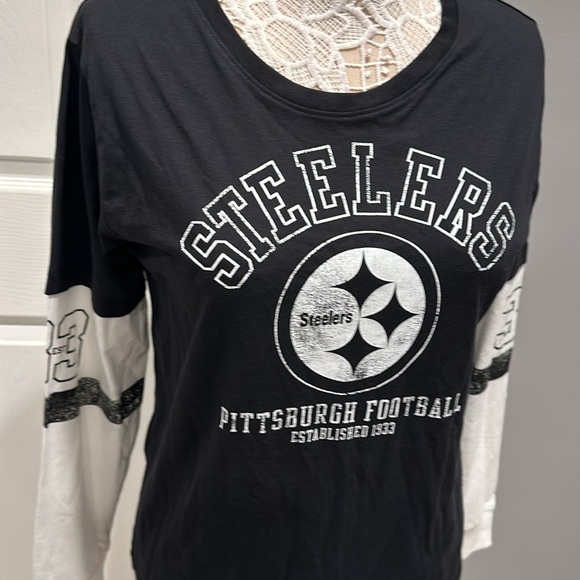 Brand new NFL Team Juniors Top - Picture 2 of 6